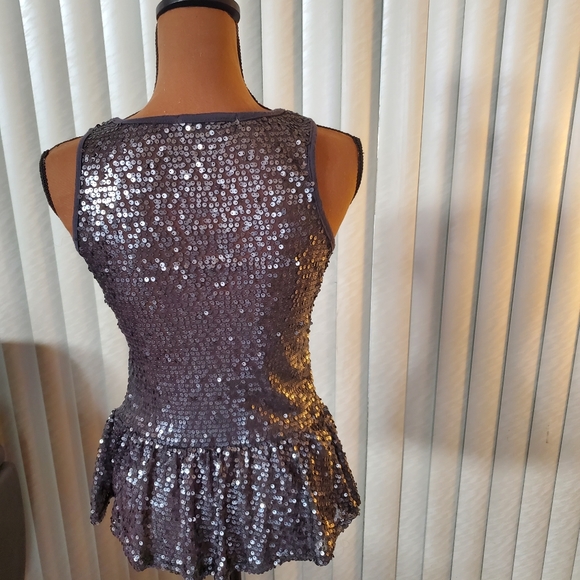 Stylish and festive sequin top - Picture 2 of 4